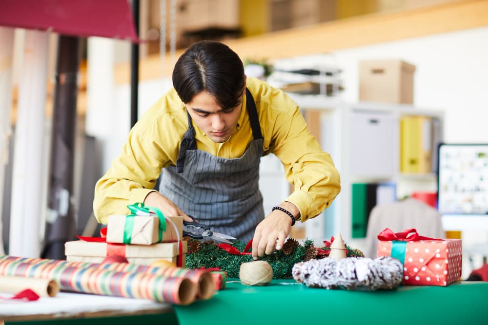 Gift packing and wrapping services